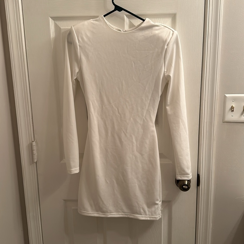 Dress - Picture 4 of 8